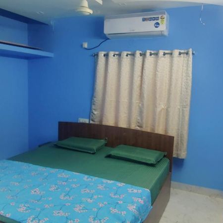 Ruhithahomestay- Ac Rooms-Free Wifi- Android Tv - Near To Alipiri- Door Service 티루파티 외부 사진