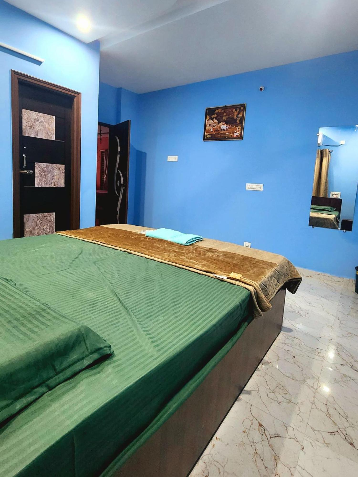 Ruhithahomestay- Ac Rooms-Free Wifi- Android Tv - Near To Alipiri- Door Service 티루파티 외부 사진