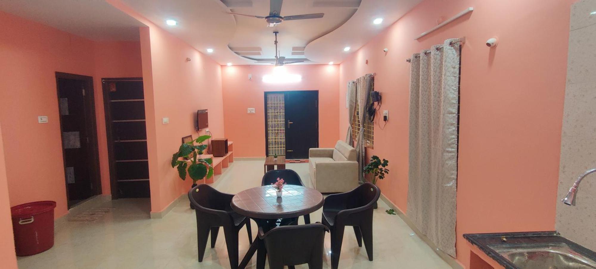 Ruhithahomestay- Ac Rooms-Free Wifi- Android Tv - Near To Alipiri- Door Service 티루파티 외부 사진