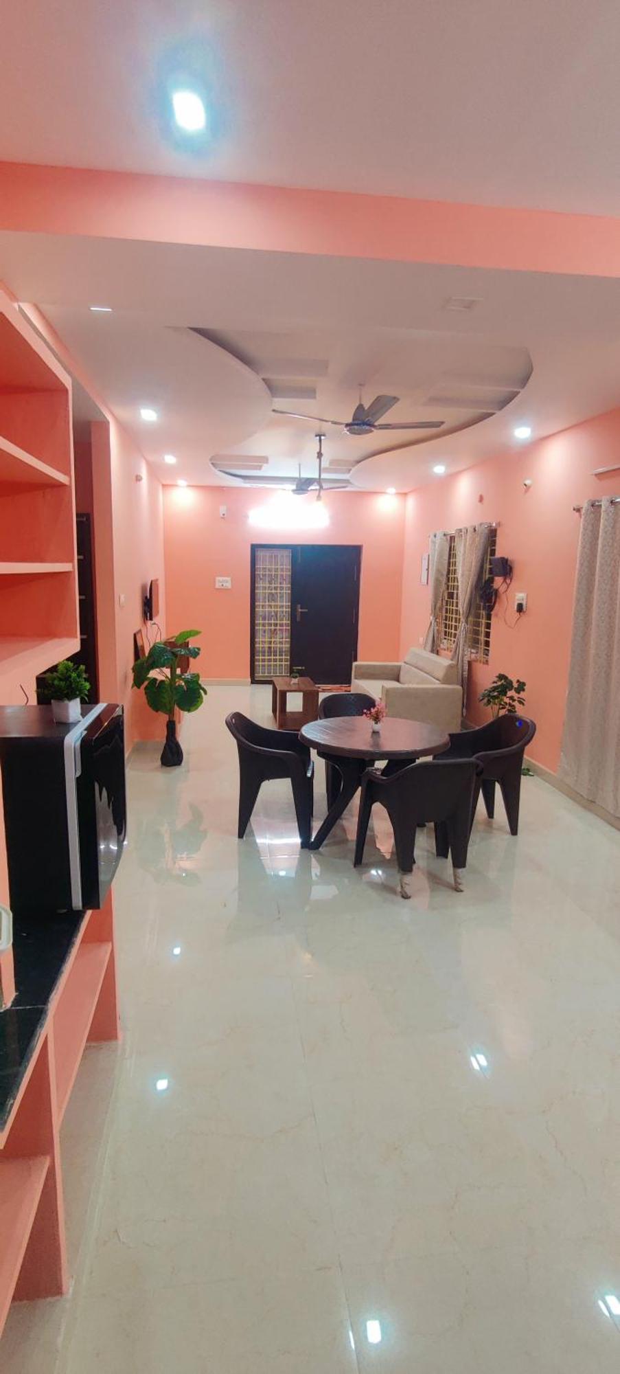 Ruhithahomestay- Ac Rooms-Free Wifi- Android Tv - Near To Alipiri- Door Service 티루파티 외부 사진